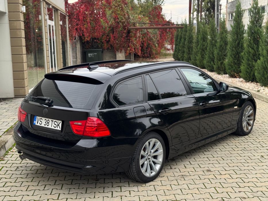 BMW E91 318D Facelift