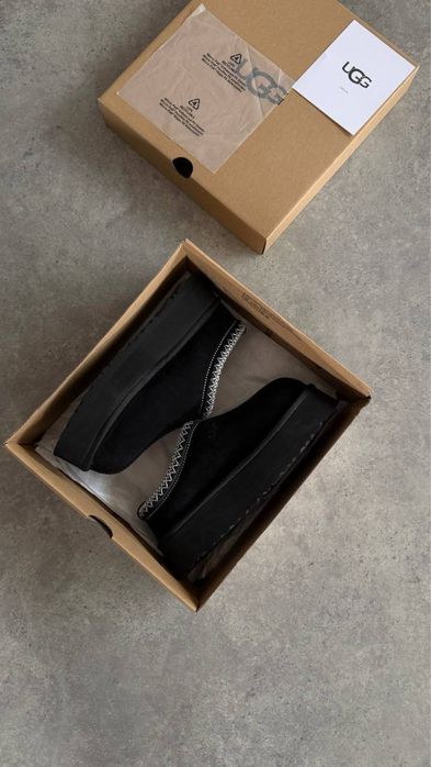 Ghete UGG din piele !!! Calitate superioara !!! Marimi 36/40 !!!