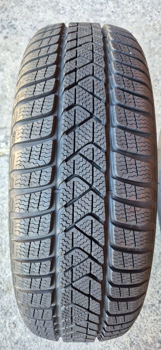 4 anvelope iarna noi Pirelli 205/55/19,dot 2022.Pretul este pe bucata