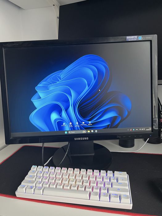 монитор Samsung