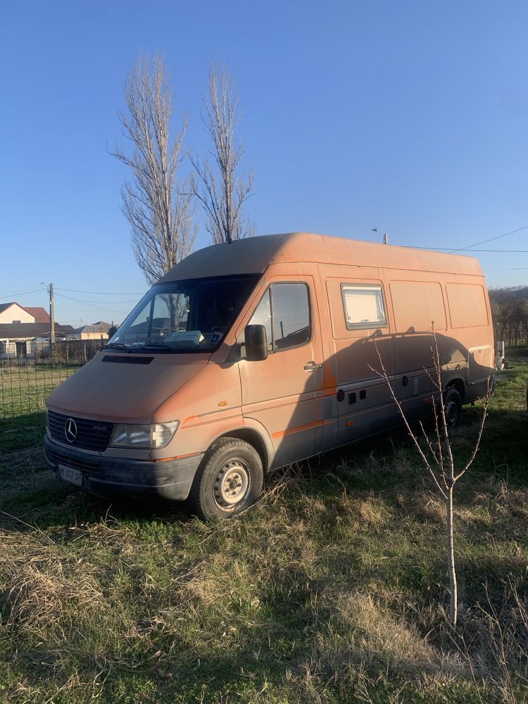 Autoutilitara Mercedes Sprinter 312