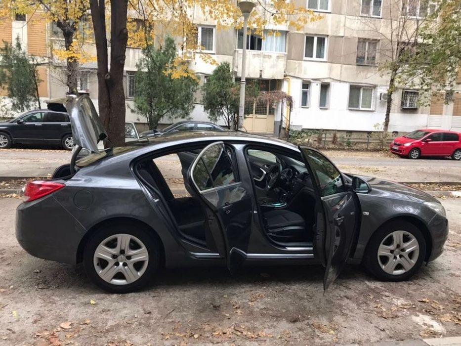 Vând Opel Insignia 2.0 cdti