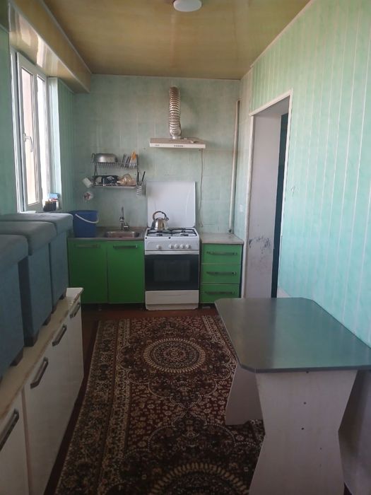 4/3/4    80kvm  Hiva yo'l brollerda uy sotiladi