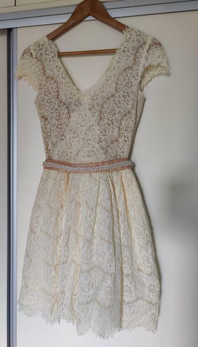 Vând rochie Chotronette