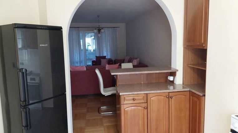 Дава се под наем Тристаен апартамент в Пловдив, Тракия - 120 кв.м за 500 € - Снимка #2
