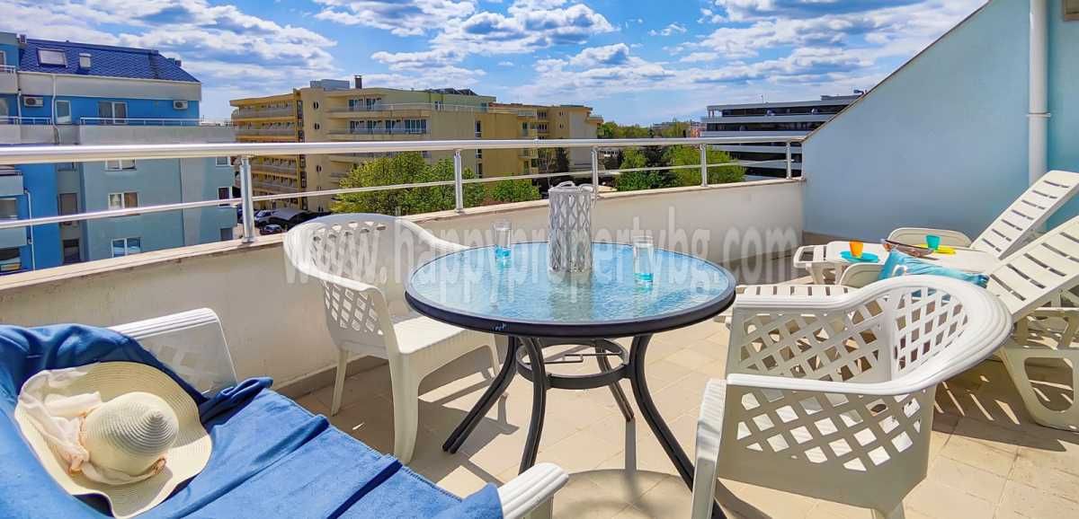 Продава се Двустаен апартамент в к.к. Слънчев бряг - 65 кв.м за 985 €/кв.м - Снимка #1