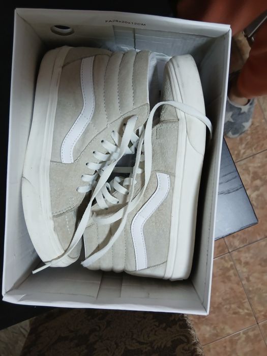Vind adidasi vans