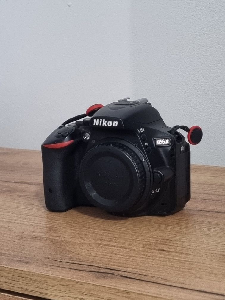 Nikon d5500 body