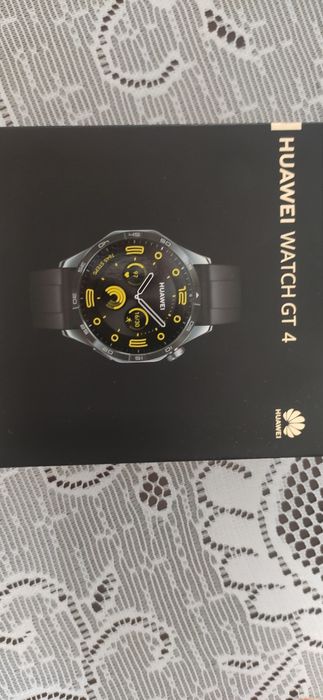 Продавам смарт часовник Huavei GT 4