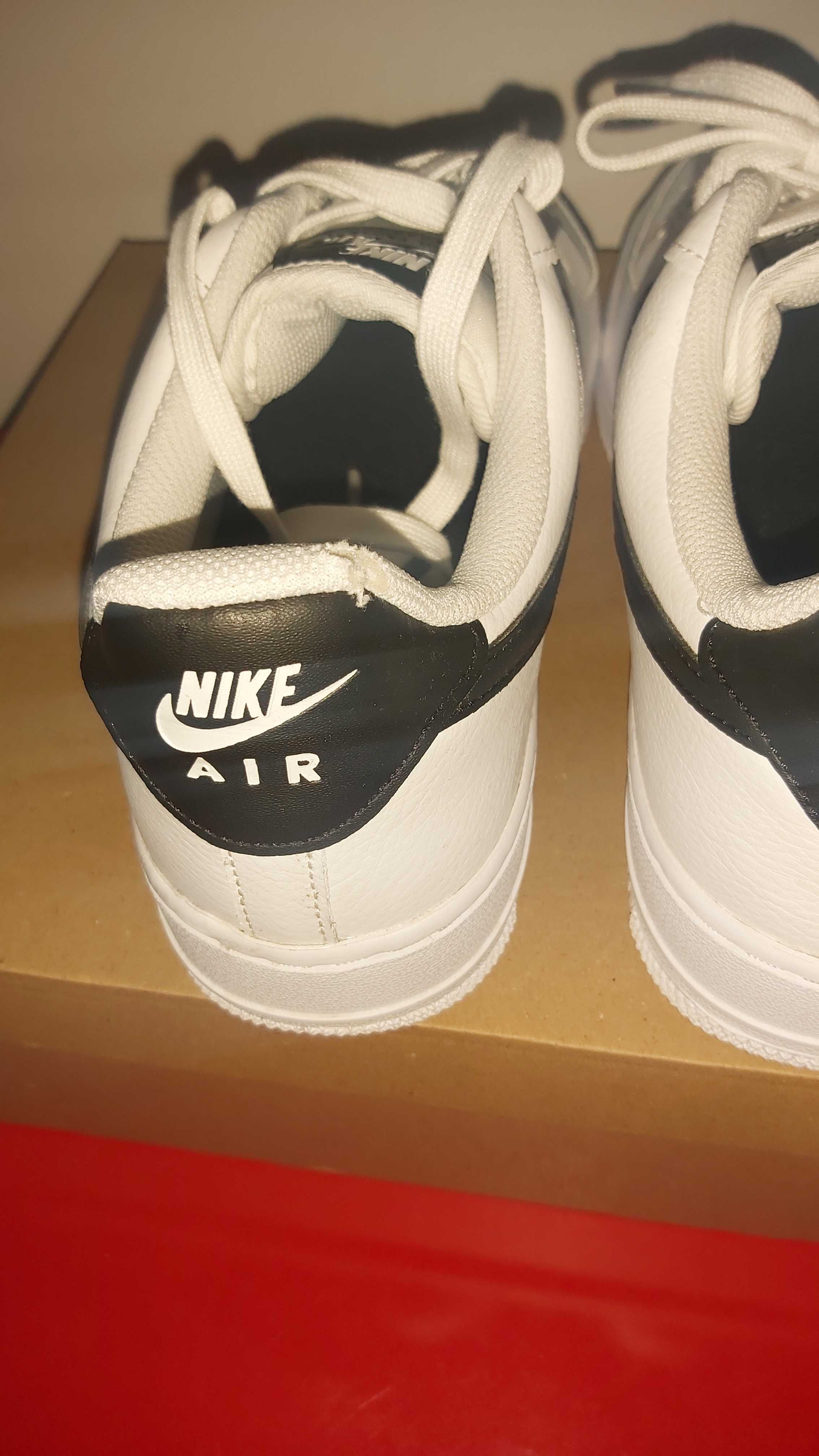Nike Air Force 1 '07 "White & Black" - Номер 43