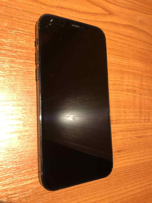 Продавам iPhone 12 pro