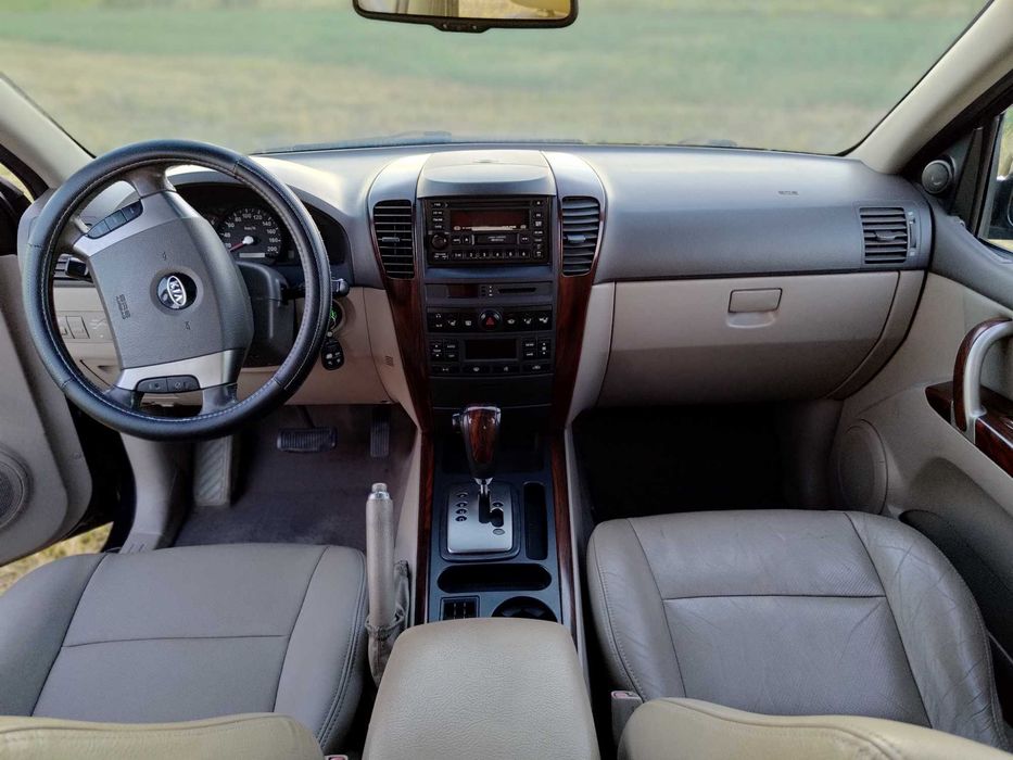 Kia Sorento 2.5 Diesel Euro 4 Automata 7 locuri 170CP 4x4 Decuplabil