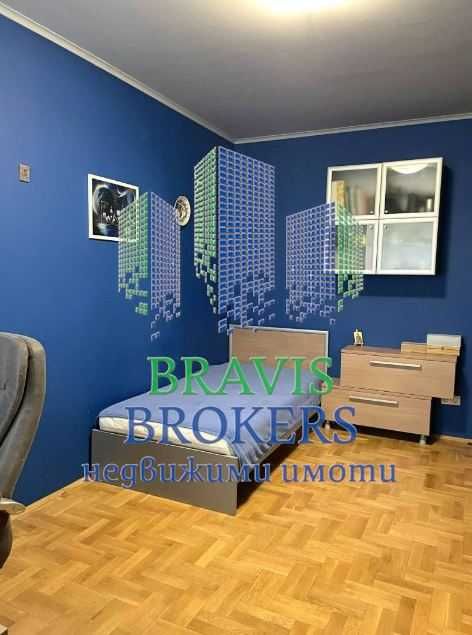 Продава се Тристаен апартамент в Варна, Бриз - 120 кв.м за 1875 €/кв.м - Снимка #4