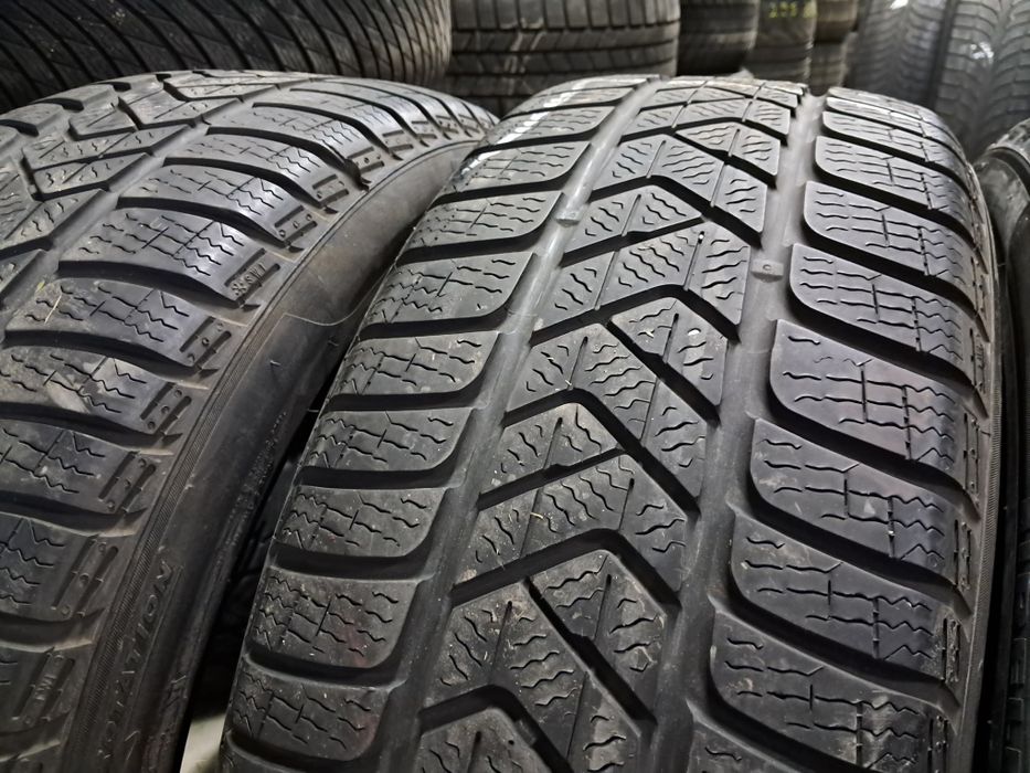 Anvelope second iarna 225 45 R18 Pirelli