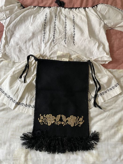 Costum popular fetite