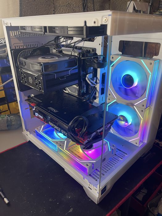Unitate Gaming – i7-8700K, 32GB RAM, SSD 512GB, GTX 1080 Ti 11GB
