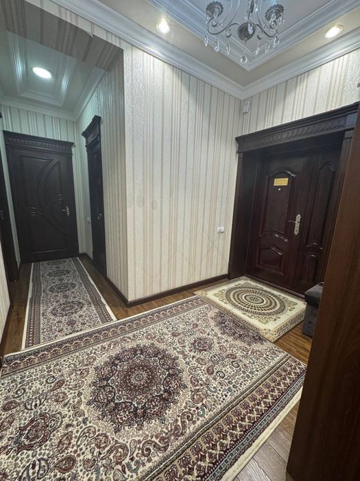 GOLDEN HOUSE. Квартира 4-х комнатная с мебелью