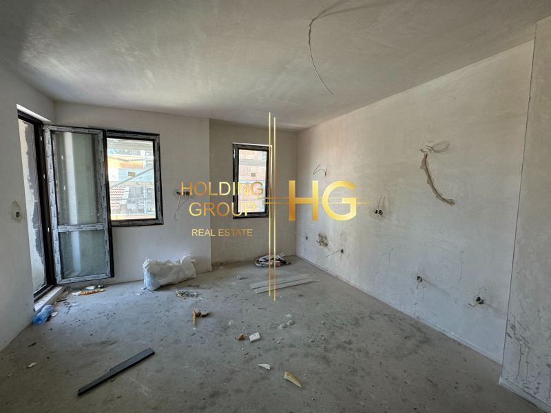 Продава се Тристаен апартамент в Варна, Гранд Мол Варна - 74 кв.м за 1642 €/кв.м - Снимка #6