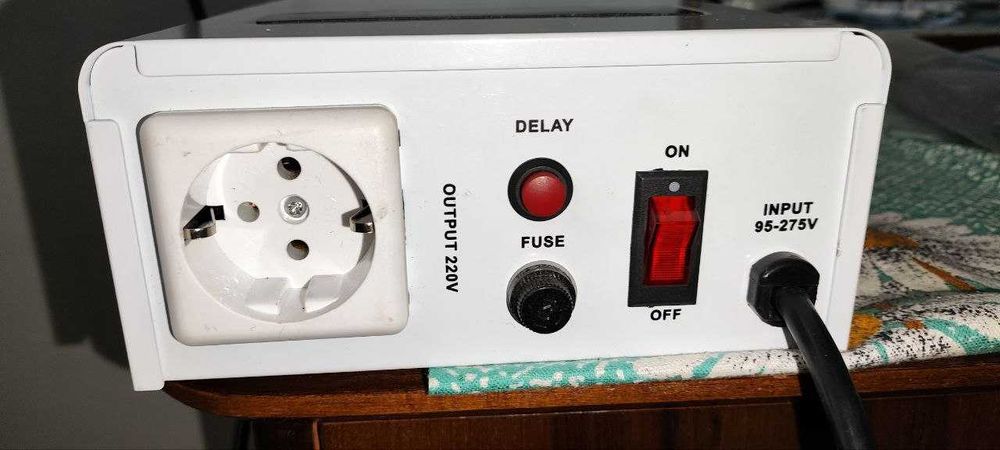 Стабилизатор напряжения Релейный Balance 2000 VA (90-275v)