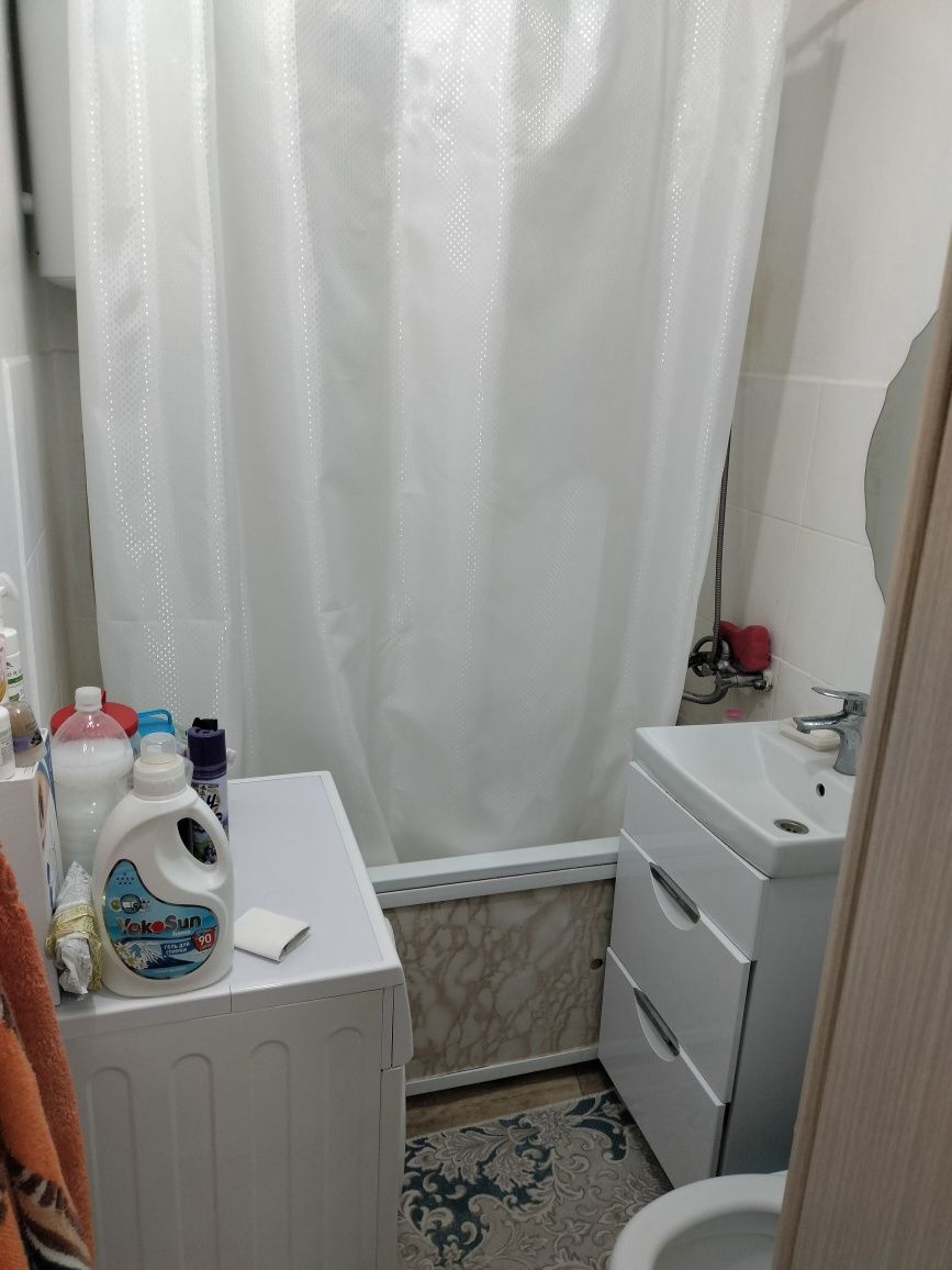 Продам квартиру  3 мкр .7 дом