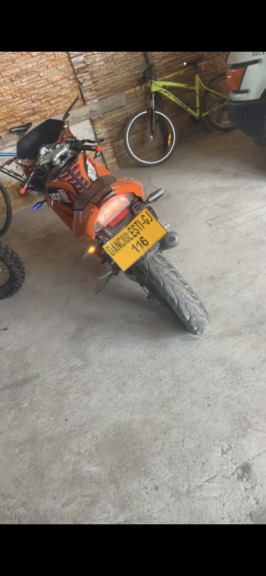 Vând motocicleta Aprilia RS 50cc