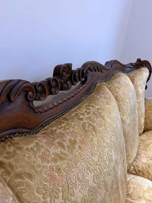 canapea lux clasic baroc cu stil elegant pentru orice spatiu