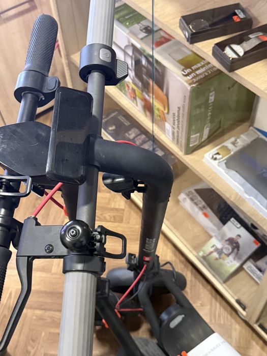 Trotineta navee v40i