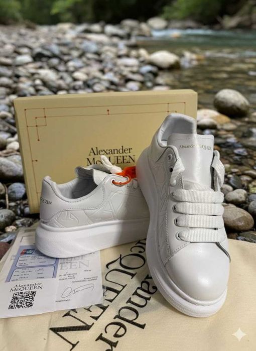 Alexander Mc Q u e e n White Full Box