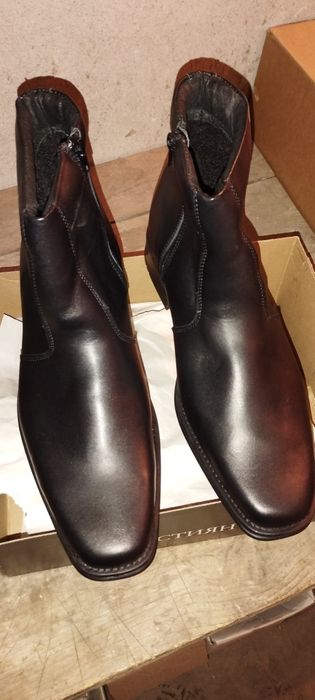 Боти от естествена кожа