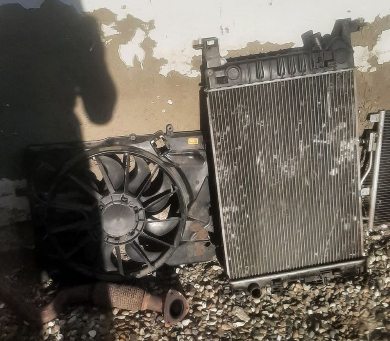 Cobalt radiator sotiladi  gm arginal  oyna bakavoy