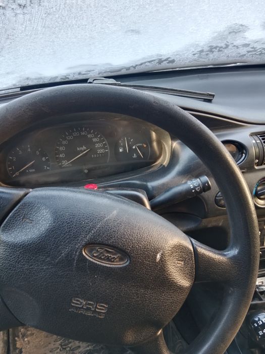 Продам форд эскорт