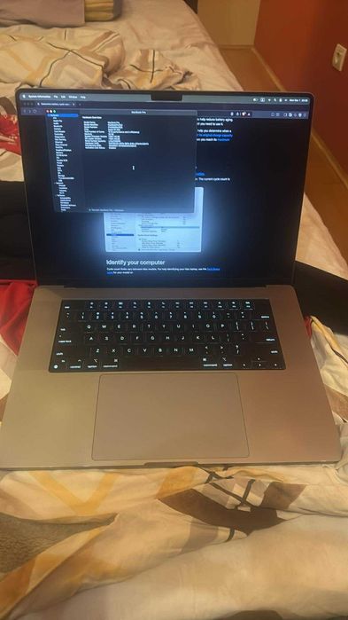 MacBook Pro M1 Max 32GB RAM / 1TB SSD / 16'