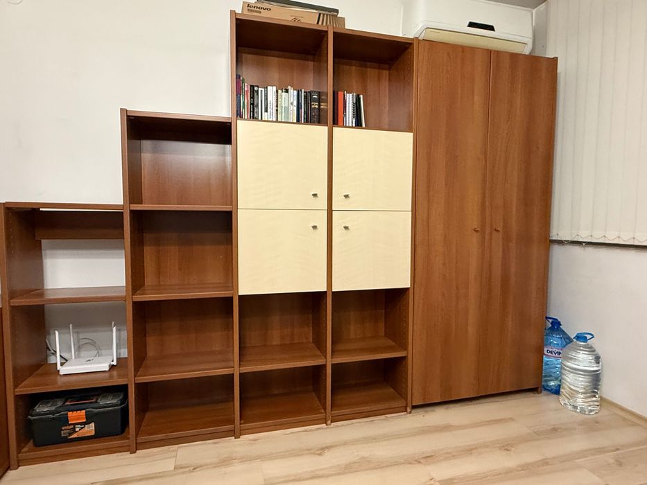 Офис секция от плътно и здраво дърво