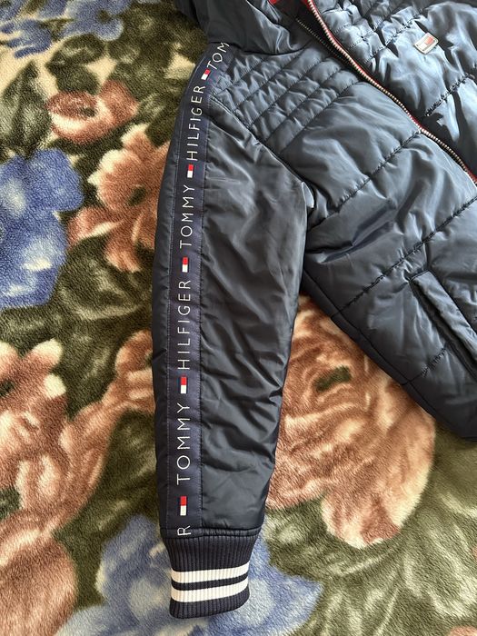 Продается теплая куртка б/у для мальчика