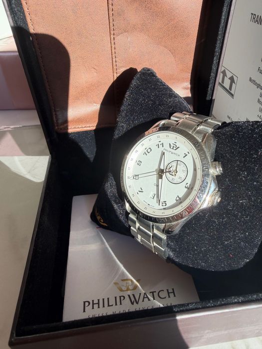 Часовник Philip Watch