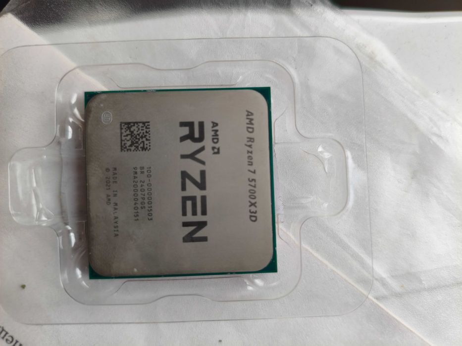 Продаю Ryzen 7 5700x3d