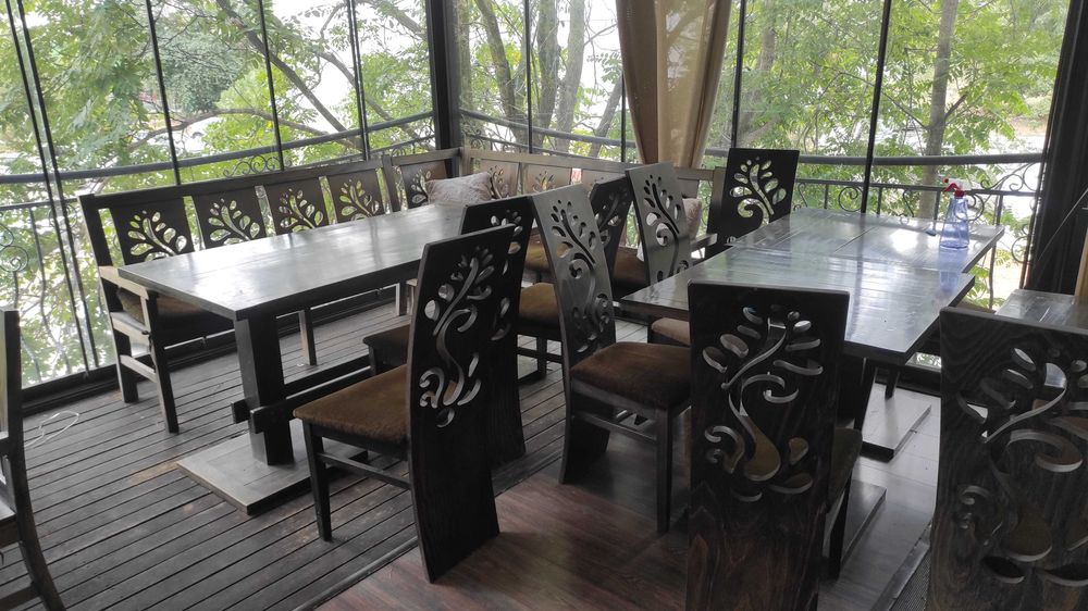 Маси ,пейки ,столове от бук