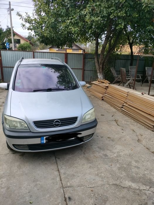 Opel Zafira 1,8 benzina gpl