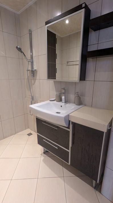 Дава се под наем Тристаен апартамент в София, Красно село - 90 кв.м за 650 € - Снимка #8