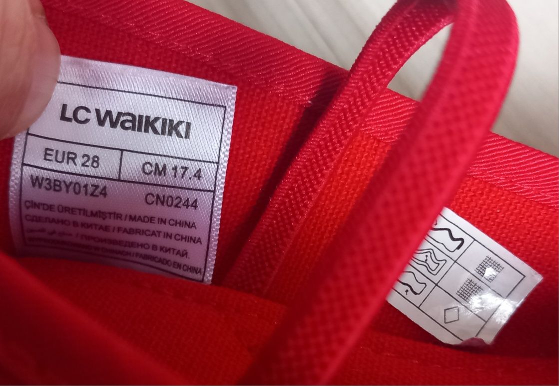 Обувки за Момичета, Червено Бабет LC WAIKIKI, номер 28