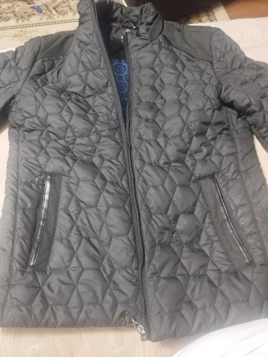 Продам куртку для мальчика, стеганная,производство Турция