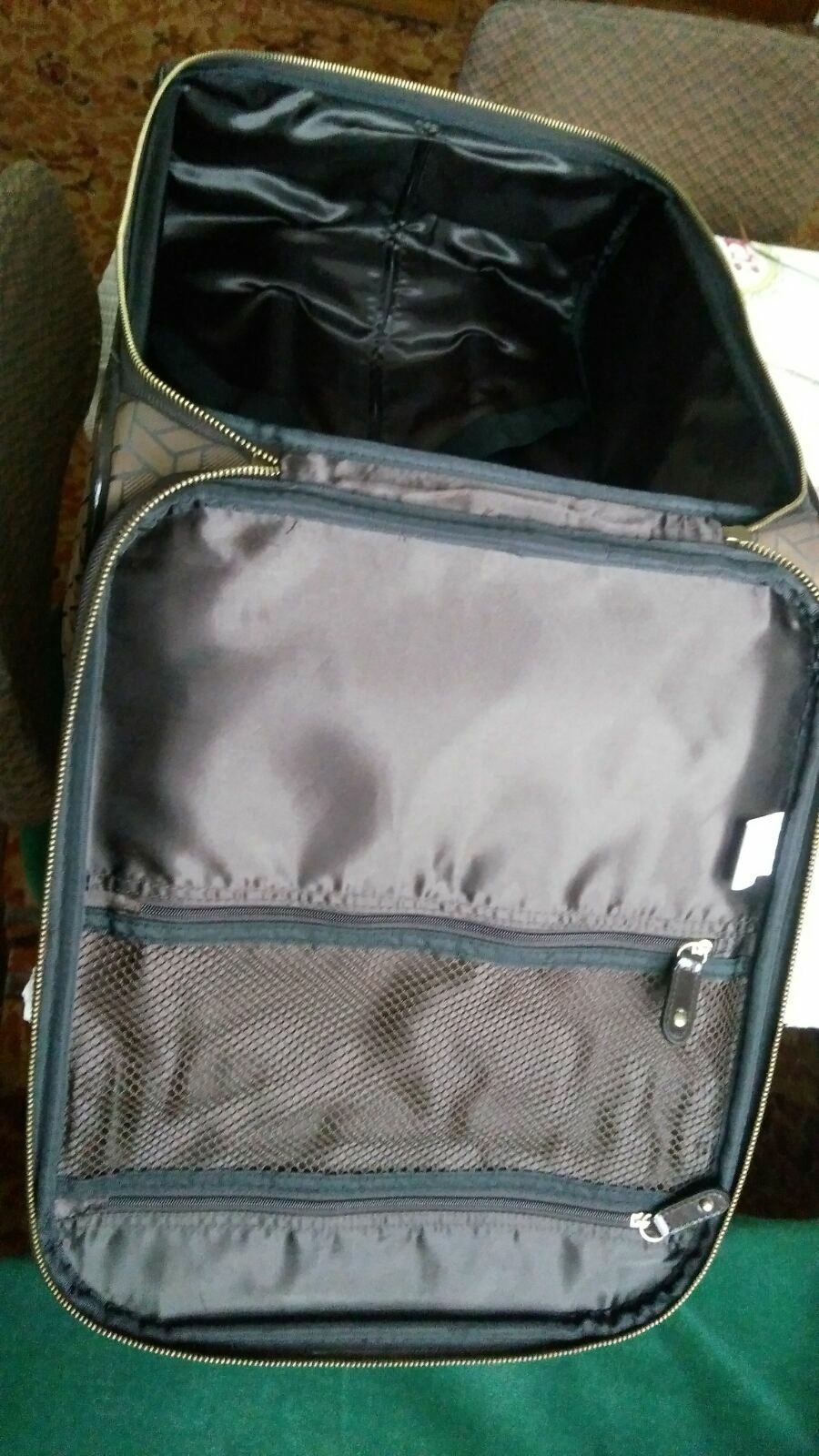 Комплект куфар, чанти и козметичен несесер Орифлейм