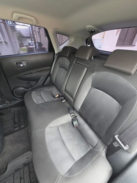 De vinzare Nissan Qashqai 2013 luna 12