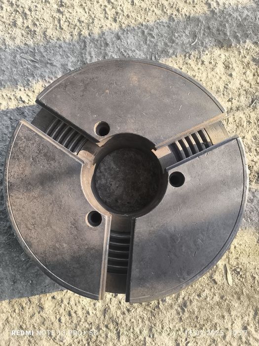 Токарный патрон 315диаметр
