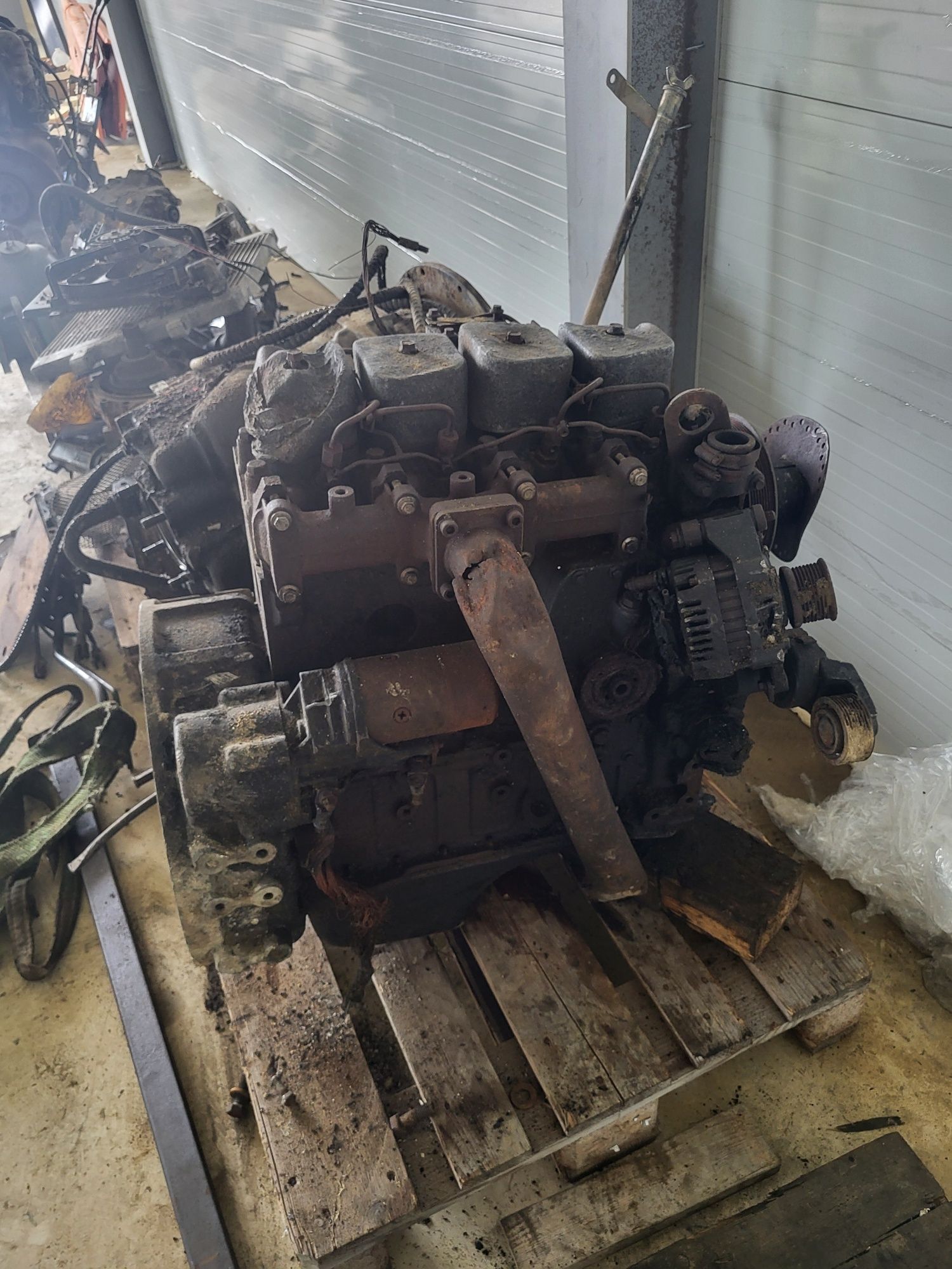 Motor cumins buldoexcavator case