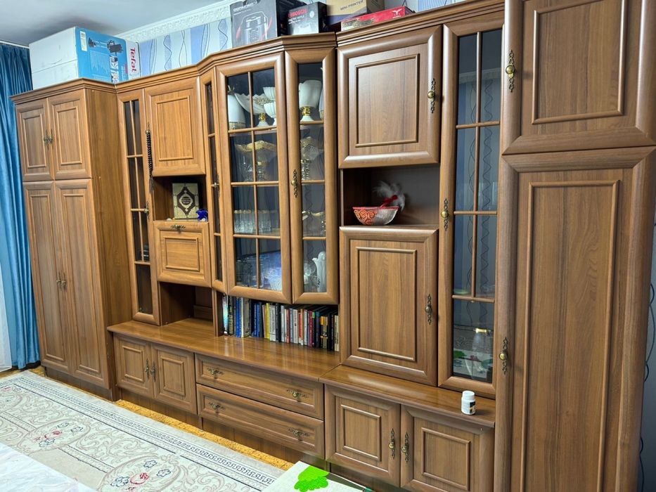 Продам ШКАФ для гостиной
