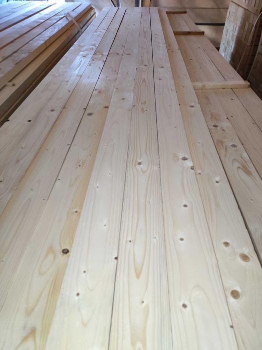 сух четеристранно обработен дървен материал