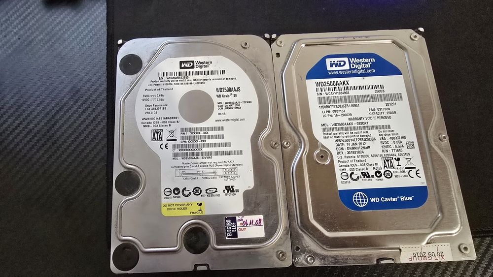 HDD Western Digital 250 GB ,2 buc,viață 100%