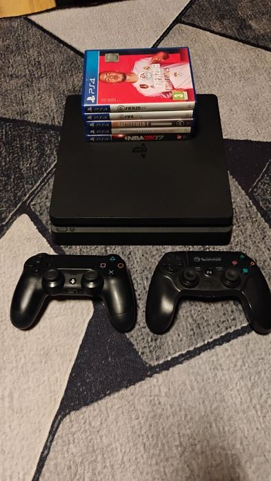 Consolă PS4 Slim 500GB + 2 controllere + 5 jocuri