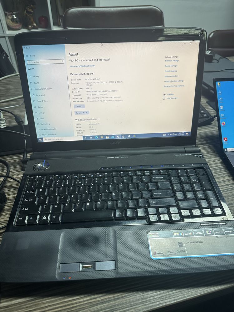 Laptop Acer Aspire 6930G,Core 2 Duo T5800 2GHz,4GB RAM,256GB SSD
